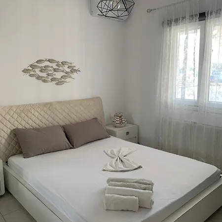 Apartment Center Paroikia