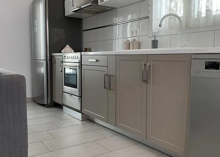 Center Paroikia Apartment *