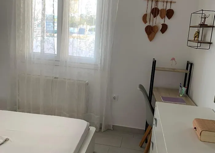 Center Paroikia Apartment *